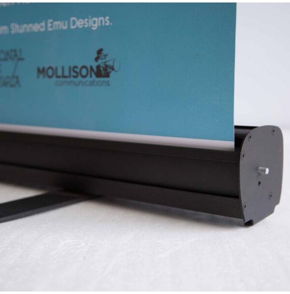 Pull-up Premium Black 850mm Wide